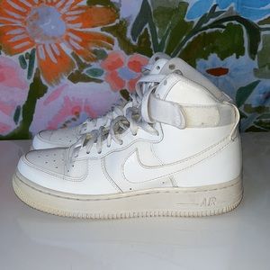 White Hightop Nike Airforce 1